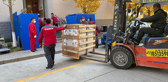 大型設(shè)備搬運